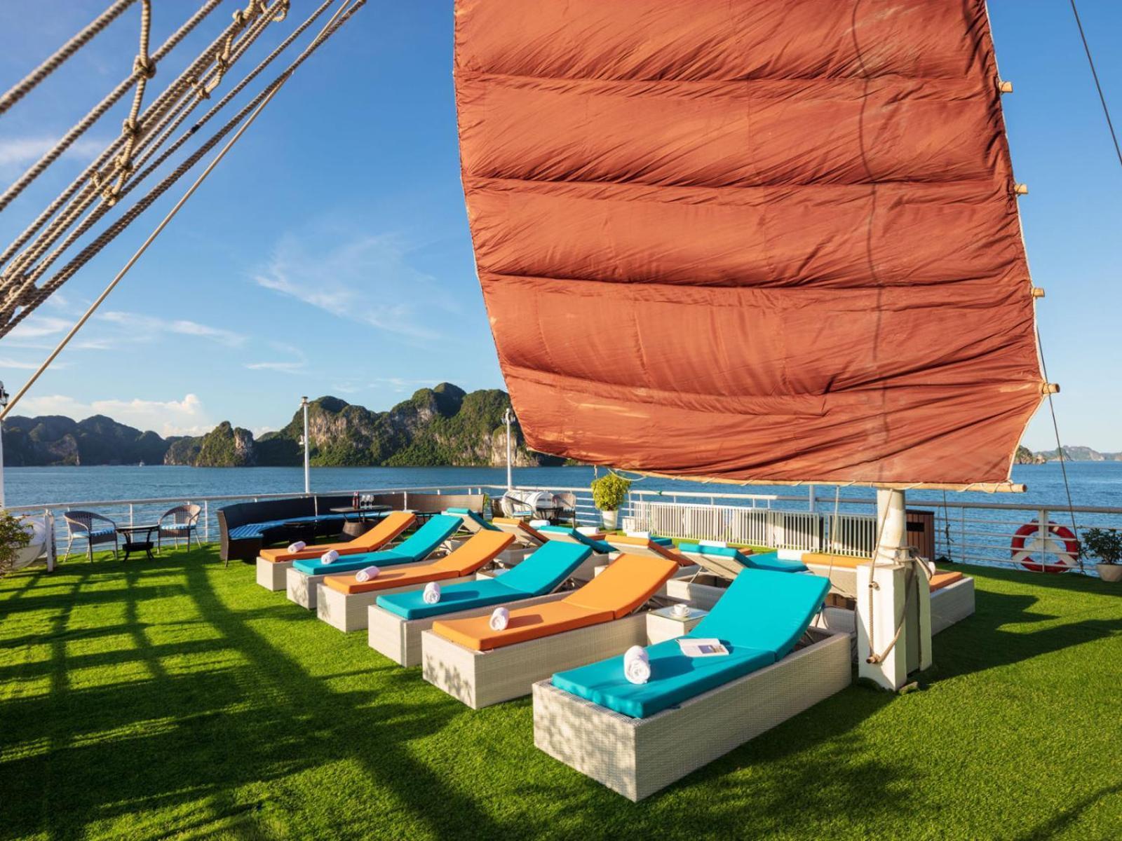Halong Luxury Cruise Hotel Ha Long Exterior photo
